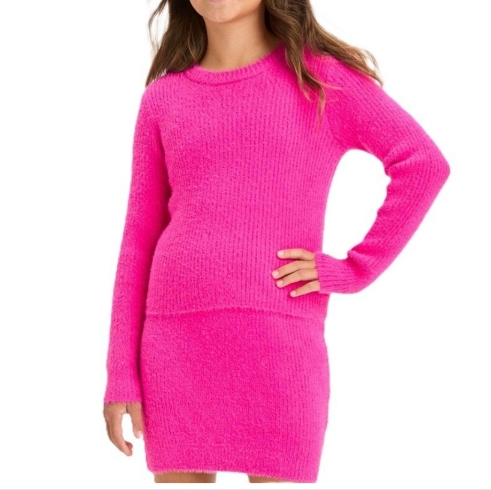 art class Fuzzy Skirt Set